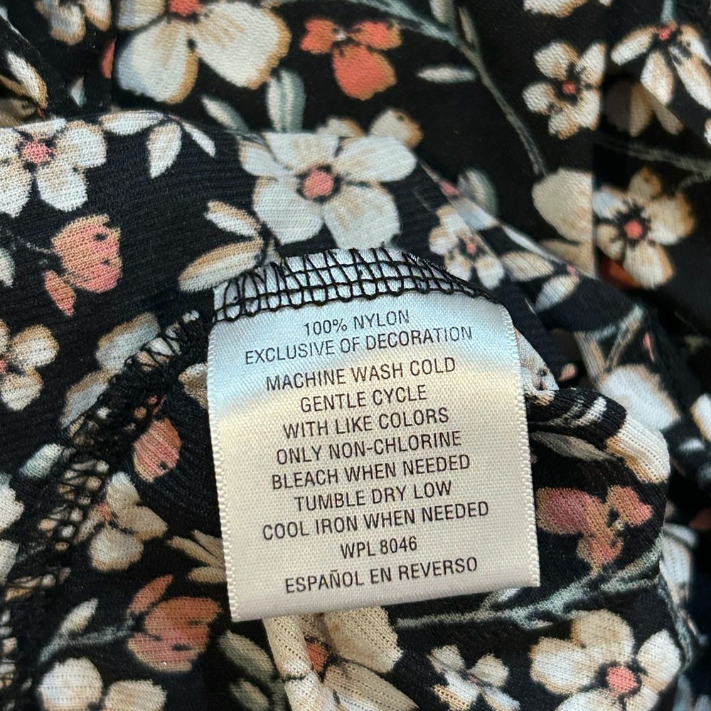Floral Patterned Top - Picture 5 of 6